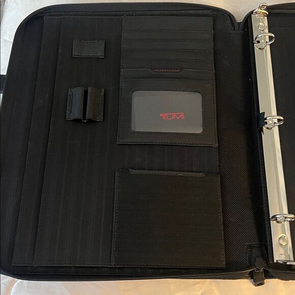 Tumi executive black leather portfolio case with pull out handles - Picture 4 of 9